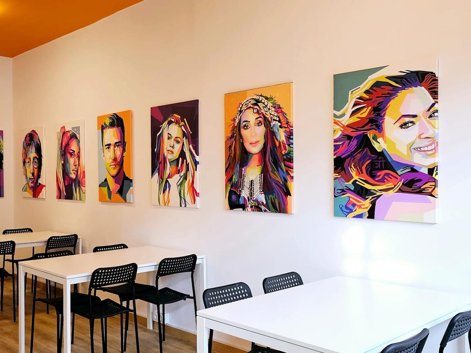 Arc House Pop Art Hostel Madrid Exterior photo